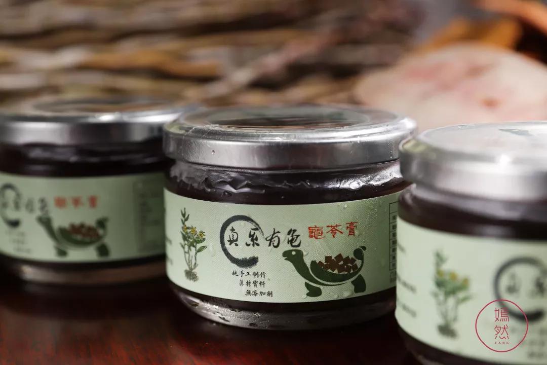 龟苓膏真假对比,真龟壳的龟苓膏