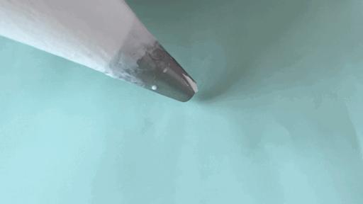 动物奶油裱花基础知识和手法,巧克力蛋糕裱花基础手法