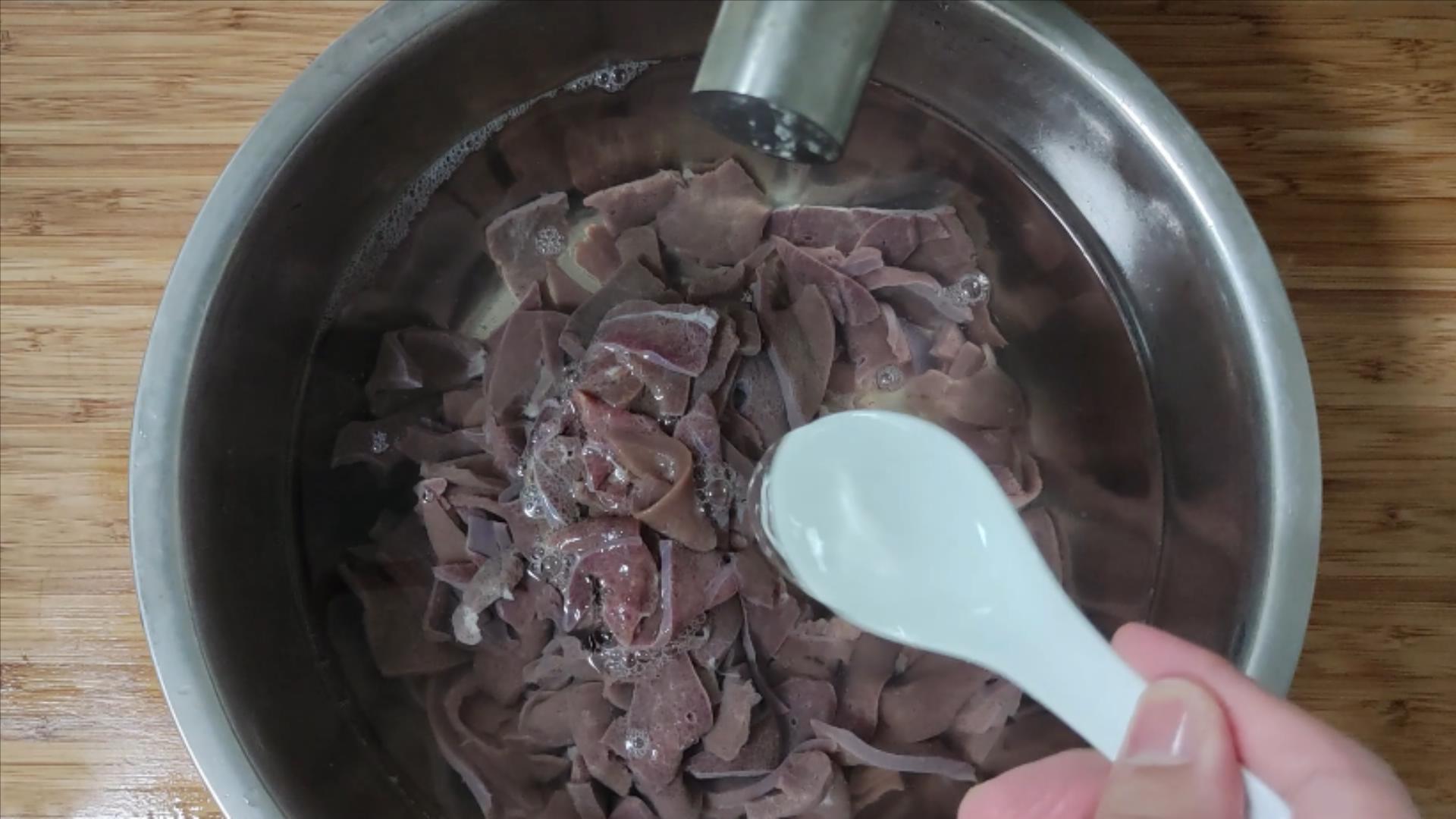 猪肝怎样去除毒素,猪肝怎么样去除腥味又滑嫩