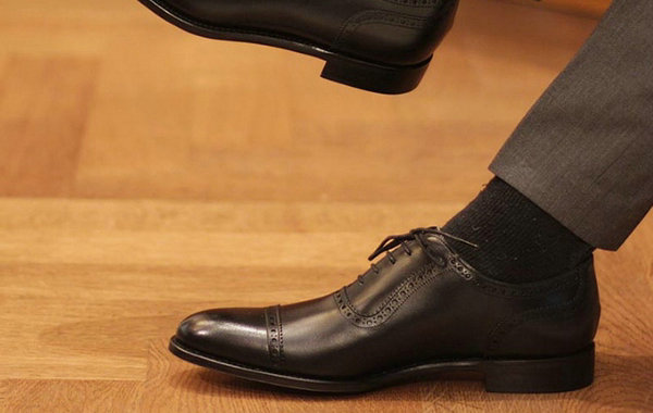 世界十大品牌奢侈品男鞋中文翻译,世界顶级奢侈品男鞋品牌