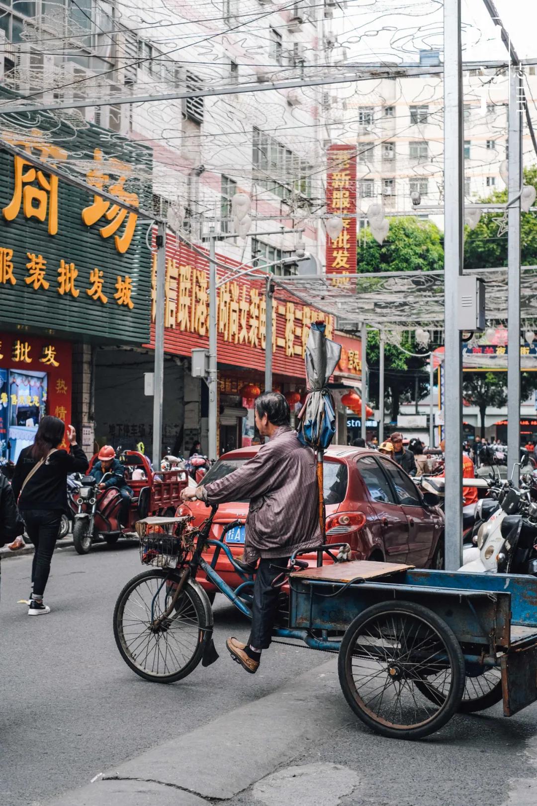 曾创出上亿流水,一个档口就能买宝马730,南宁这地方如今已没落