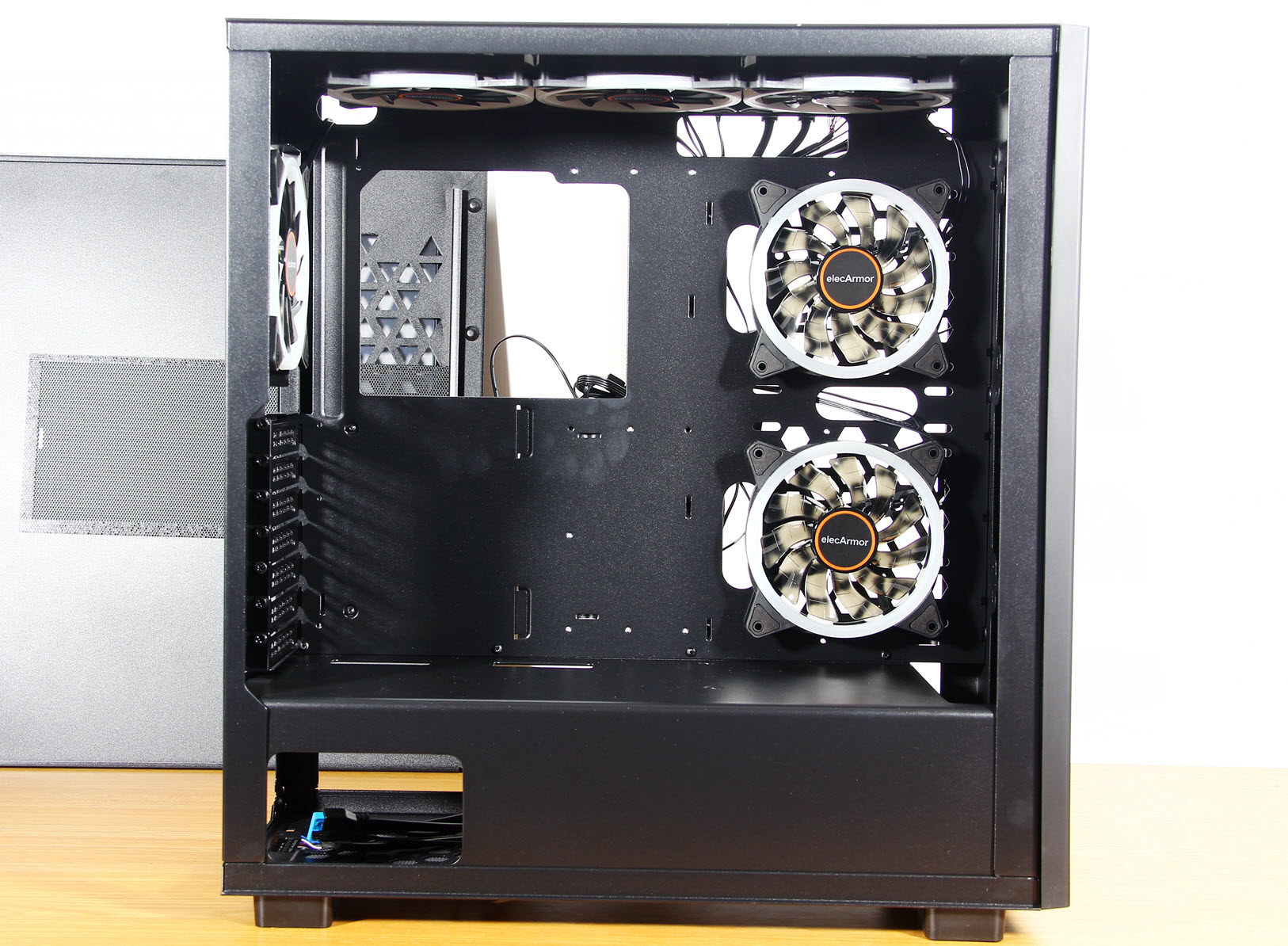 RGB灯效一键控制——电铠DK104机箱使用体验