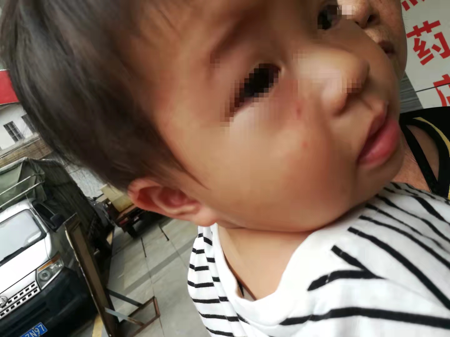 9岁小女孩发烧视频,九个月大的女宝宝发烧怎么办