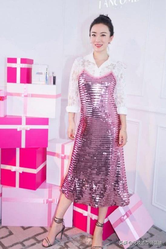 霍思燕吊带裙穿搭图片,霍思燕穿搭日常图片