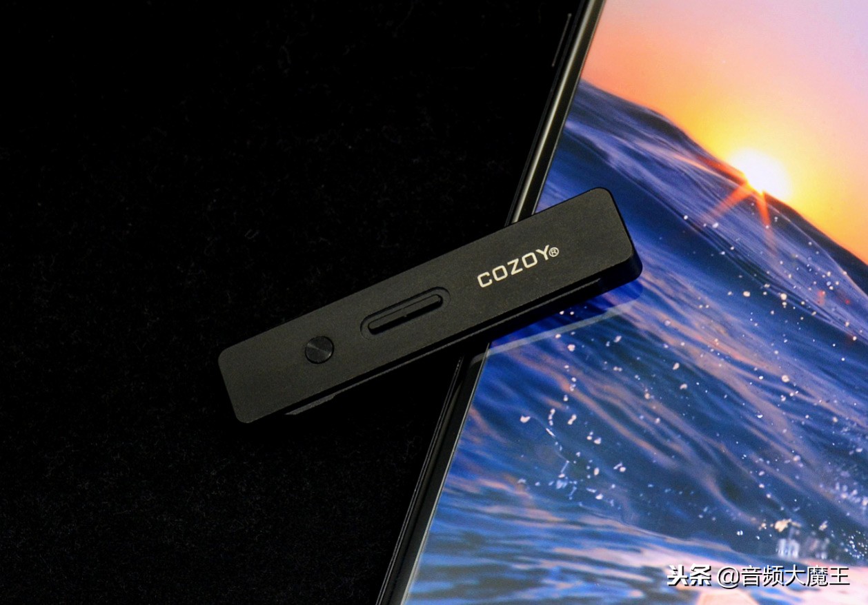COZOYTAKTPRO迷你解码耳放评测:如影随形,称“芯”之作