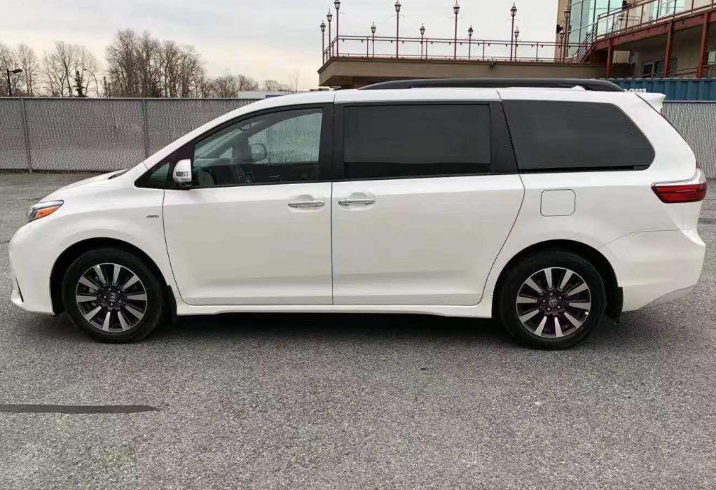 30万买二手gl8,30万买塞纳和别克gl8