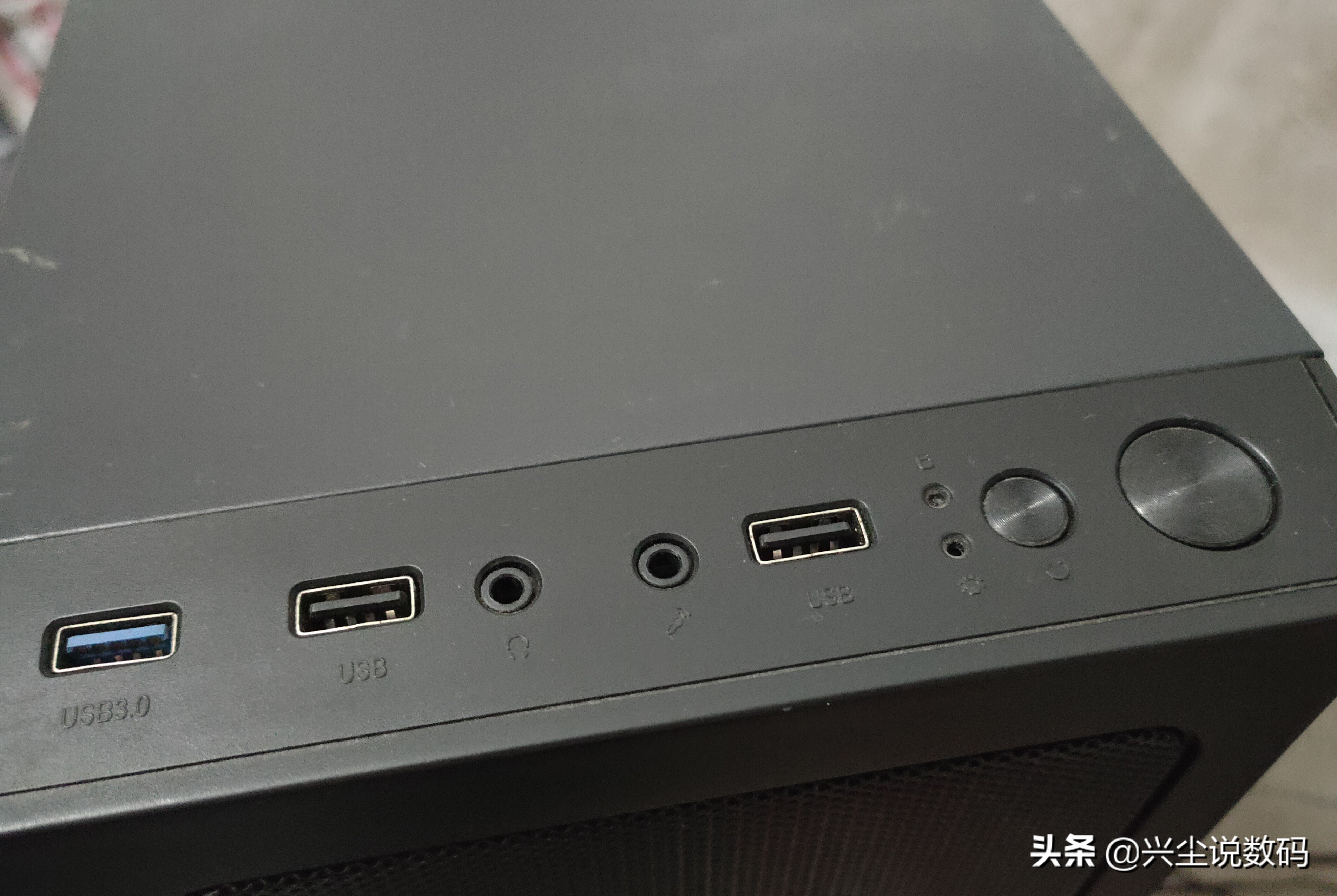 机箱跳线插主板哪里,机箱连主板跳线