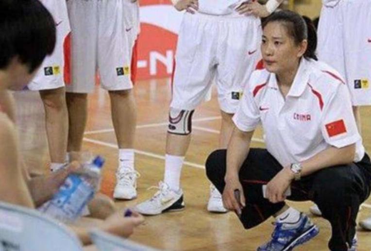 cba第一女友钟鹿纯,山东女篮巩晓彬个人资料