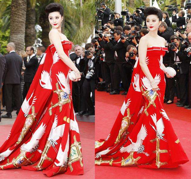 女星红毯如何整理裙摆,女明星走所有红毯礼服