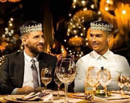 足球绝代双骄c罗与梅西,天下足球绝代双骄c罗与梅西