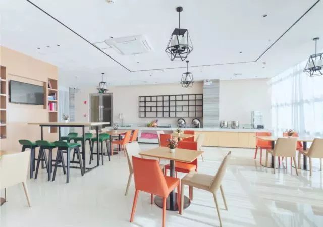 开酒店是什么行业,开酒店的条件有哪些