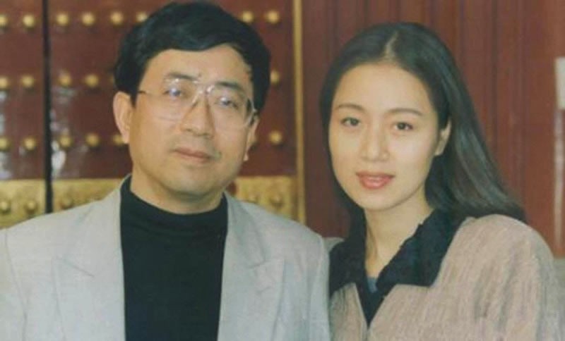 余秋雨前妻李红个人简介,余秋雨前妻李红真实照片