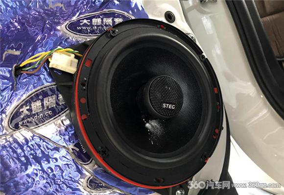 入门级改装音质也想超预期?看斯巴鲁森林人选的两分频