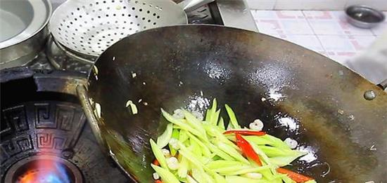 用水果代餐能减肥吗女性,每天不吃饭用水果代餐可以减肥吗