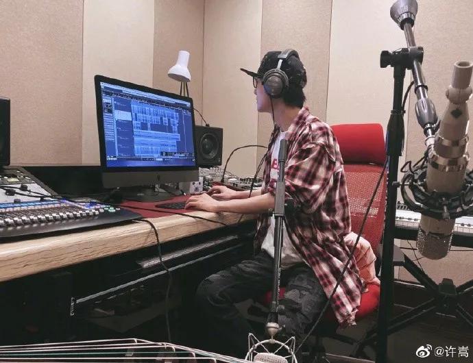 新歌1分钟评论破万！许嵩，这十年你去哪了？