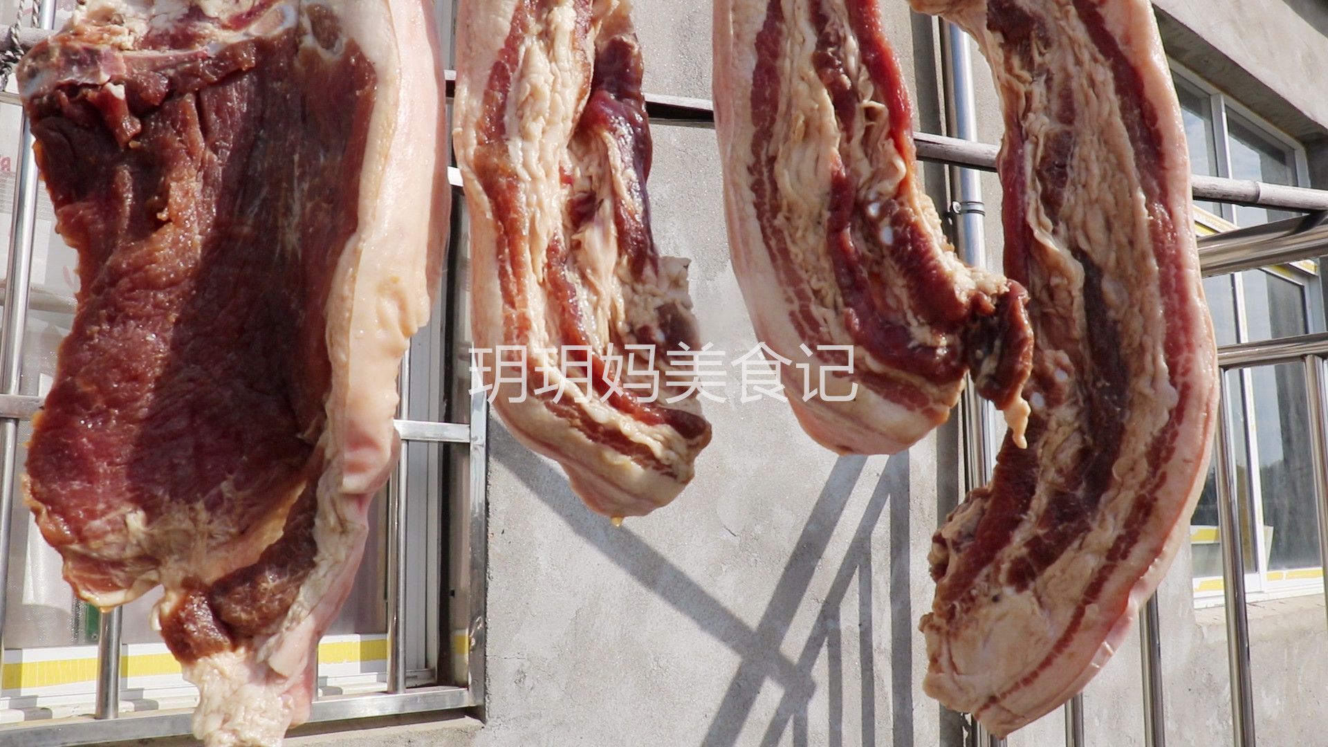 腌腊肉直接用盐腌很好吃,腌腊肉不要只放盐记住几个方法