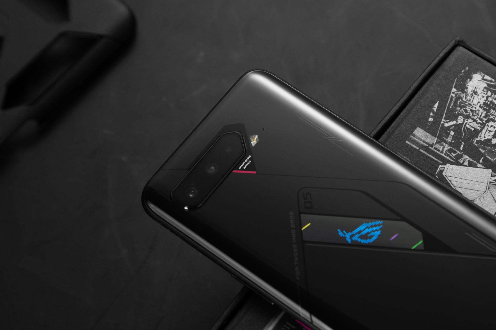 144Hz+骁龙888Plus很耗电？看ROG游戏手机5s坚持一整天不充电