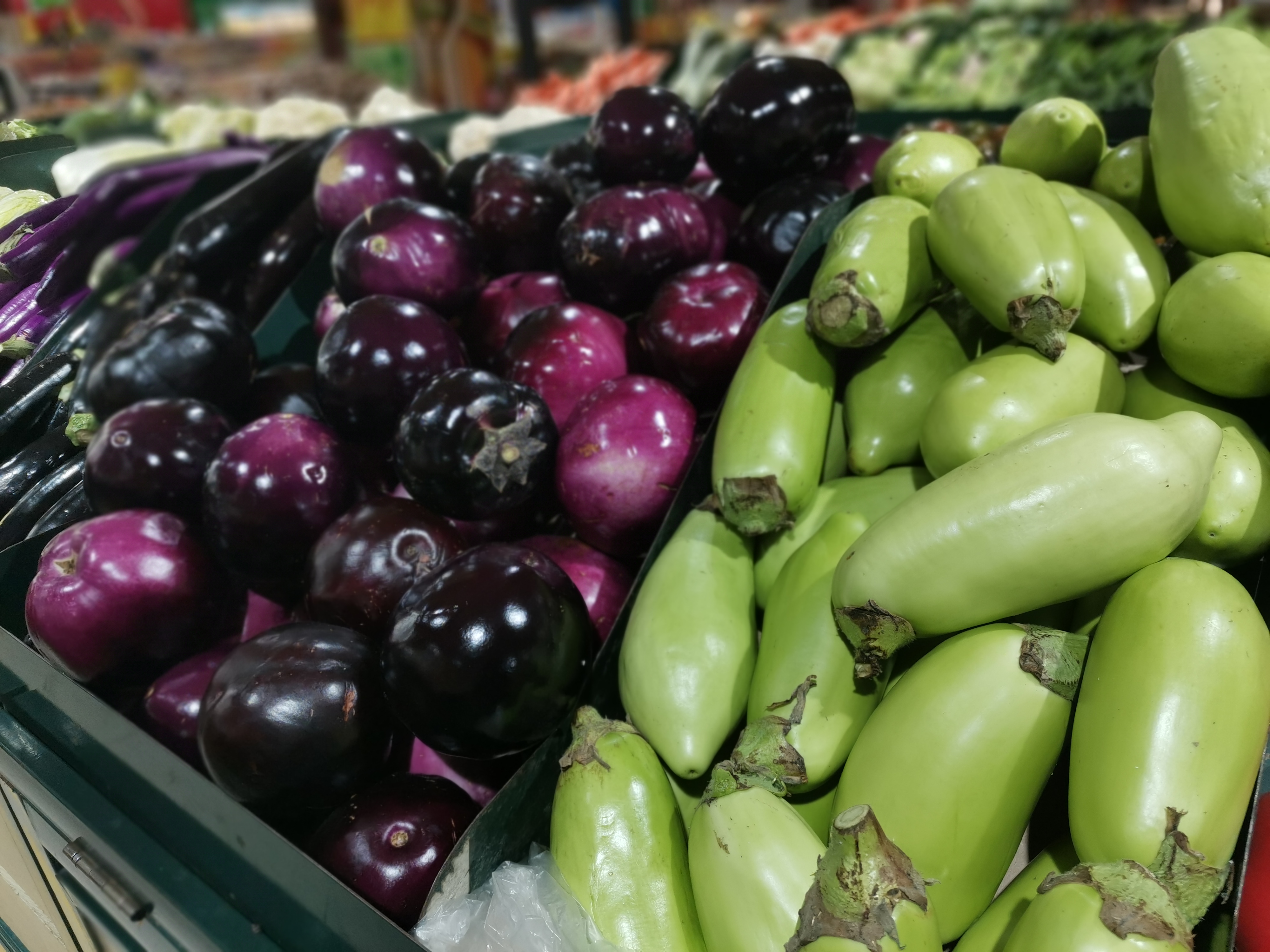 买茄子挑弯的还是直的,如何辨别茄子的成熟度