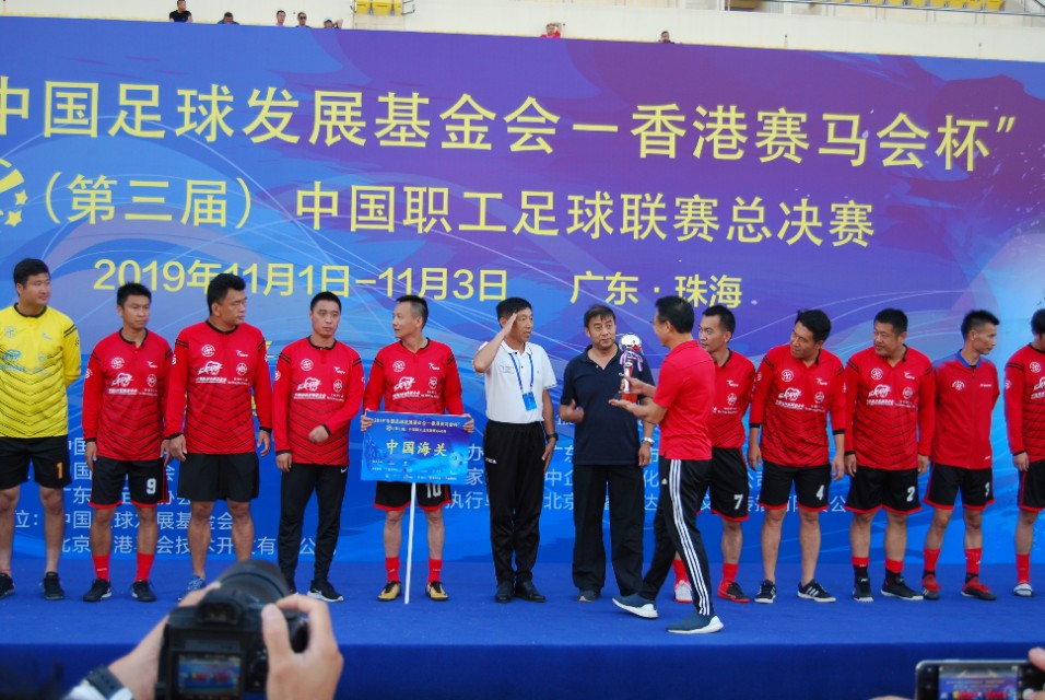 一切动力来源于仇恨,一切的动力来自于渴望