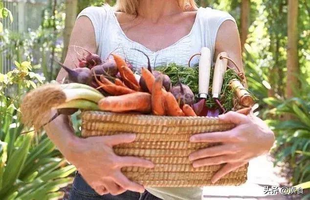 让这对貌美如花的双胞胎告诉您——成为素食者真的好吗？