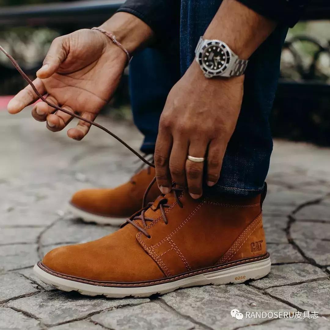 什么鞋能长期穿,羽毛球鞋有必要天天穿吗