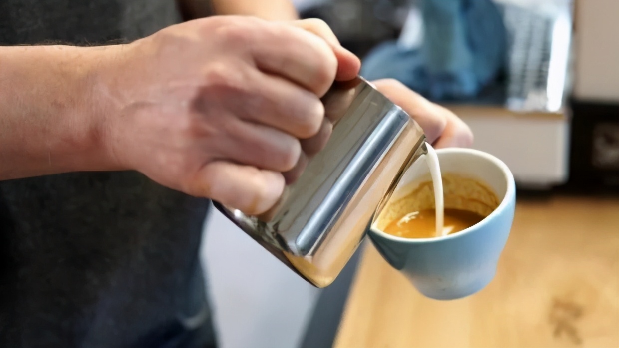 馥芮白和拿铁卡布奇诺的区别,拿铁和馥芮白区别