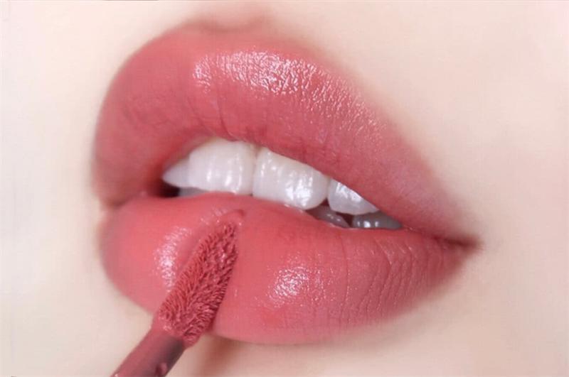 mac口红子弹经典正红色测评,mac口红盘点看看哪一款适合你