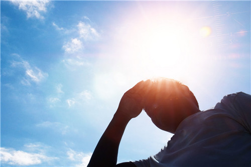 中暑的危险因素,特别当心中暑的图片