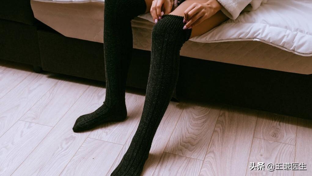 治静脉曲张的弹力袜选几级,静脉曲张弹力袜怎么挑选