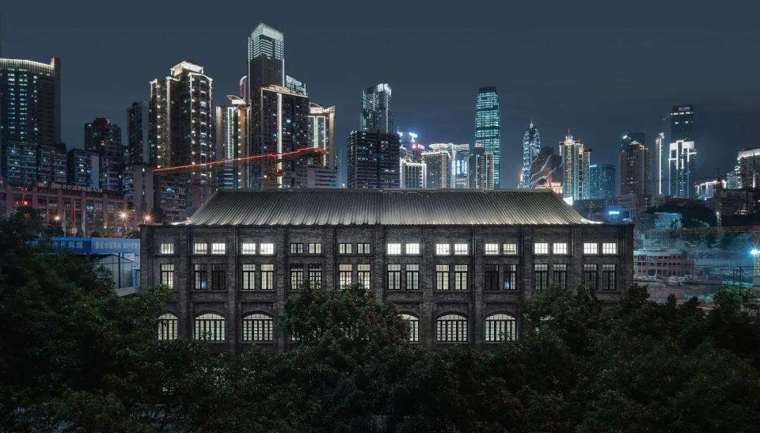 大家都在疯狂买东西,大家怎么都那么有钱买好几套房子