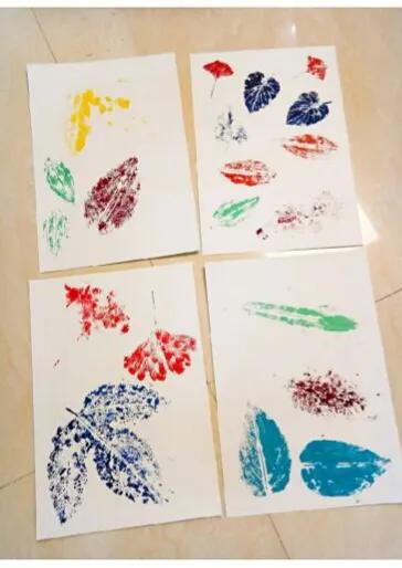 儿童进行树叶拓印过程图片,拓印创意美术9到12岁树叶大型作品