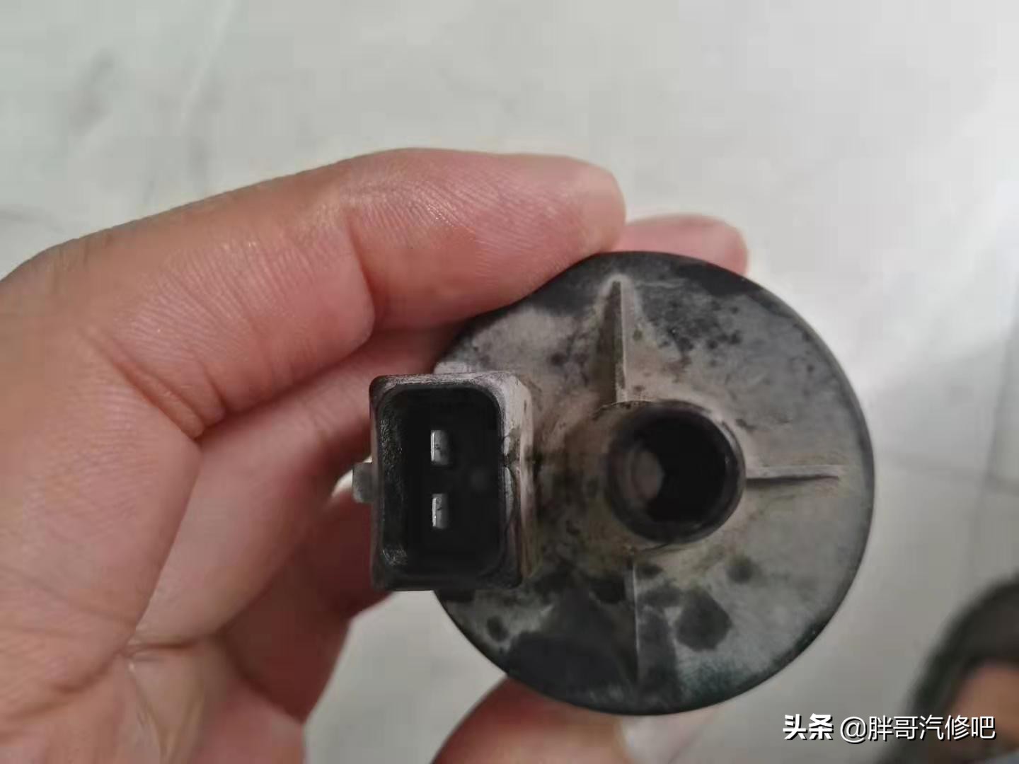 碳罐电磁阀不通发动机会抖动吗,发动机怠速不稳是气门的问题吗