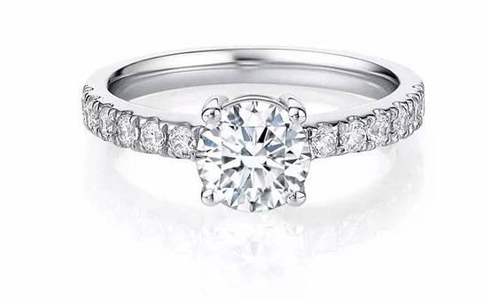 50分的钻石选四抓还是六爪,50分的钻石哪个参数比较重要