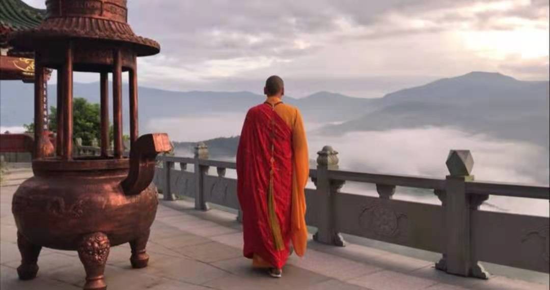 最帅和尚释明心的传奇人生,辞去铁饭碗出家当和尚释明心