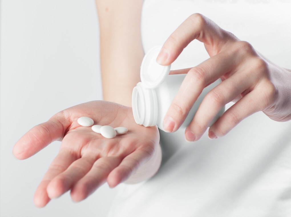 为什么心脏不好不能吃阿奇霉素,吃阿奇霉素又吃东西会怎样