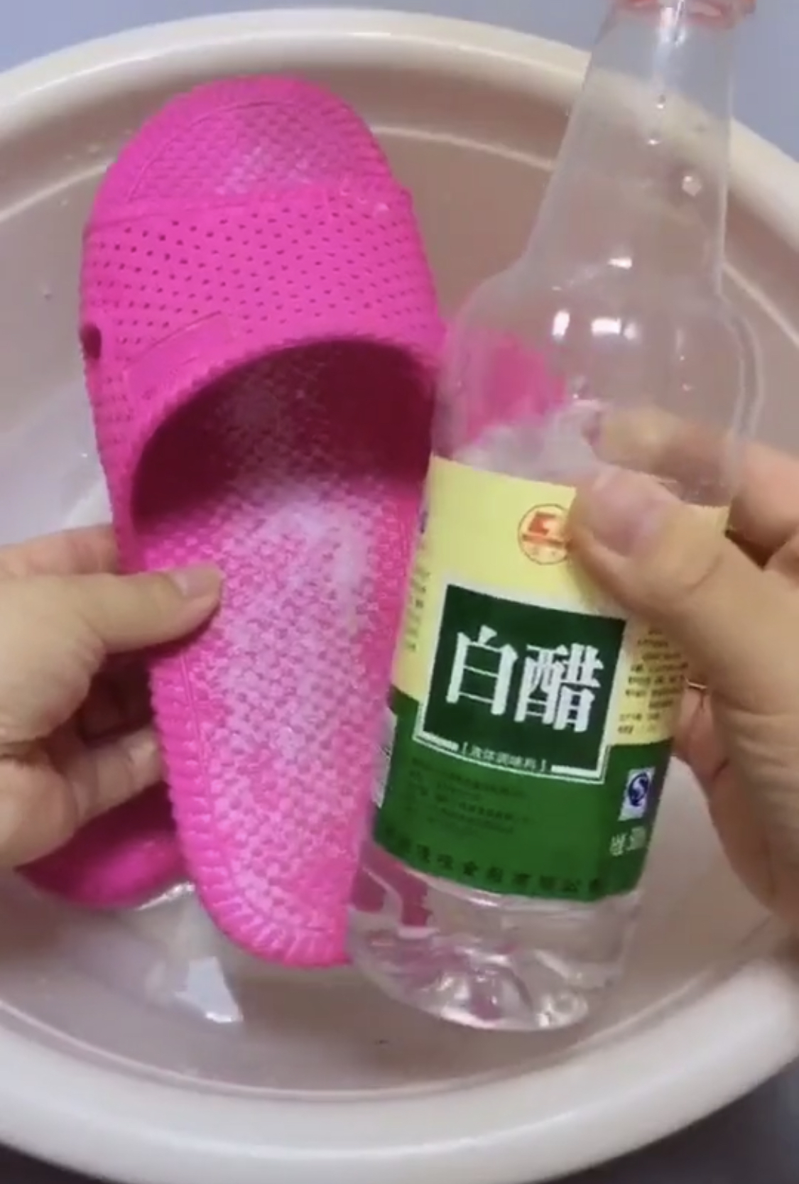 怎么可以让脏拖鞋变成新鞋子,拖鞋鞋垢怎么去除