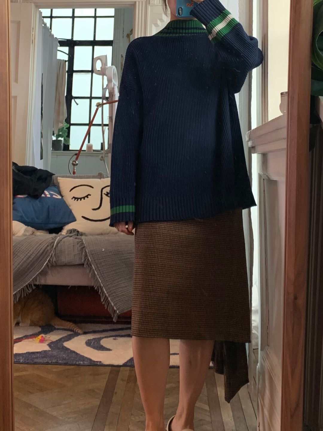 深卡其色大衣内搭什么颜色毛衣,格子大衣内搭什么颜色的毛衣好