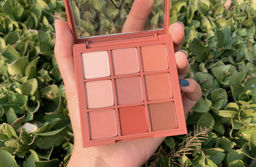 3ce眼影dearnude和smoother对比,3ce最好用最日常的眼影盘