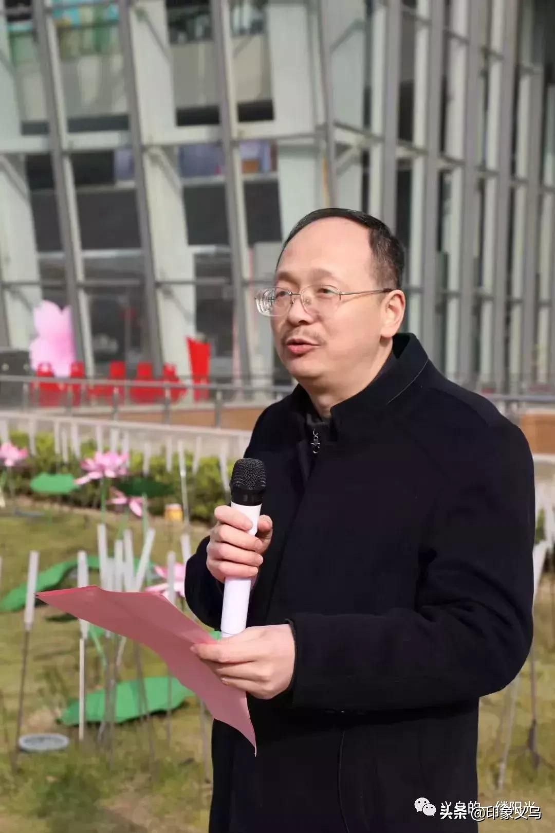 荷花芯遗址今上午在“义乌之心”揭碑，义乌市中心有了追忆“乡愁