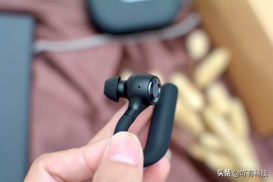 閰锋垜x1,閰锋垜鏃犵嚎鑰虫満x1