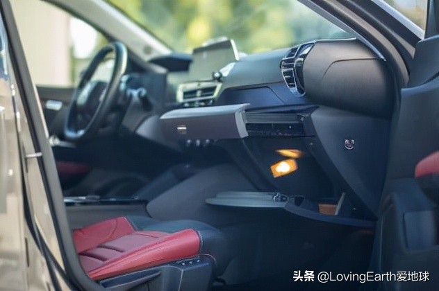 雪铁龙云逸c4试驾视频,法国车的特点