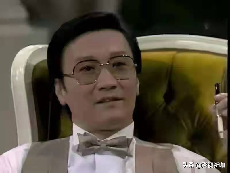 谢贤1993年拜年,谢贤拥抱孙子