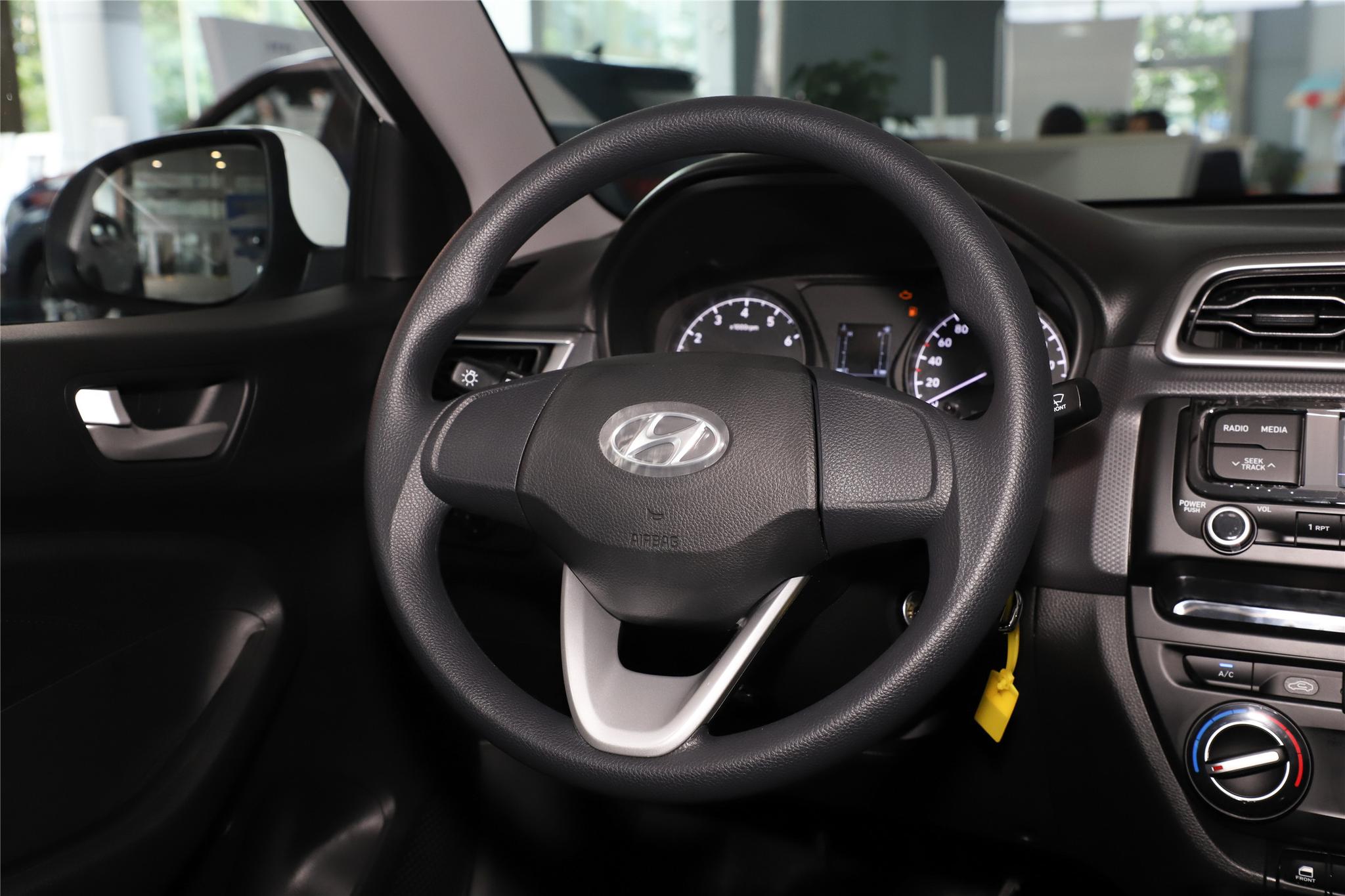 瑞纳最新款自动挡,16年1.4l的自动挡现代瑞纳评测