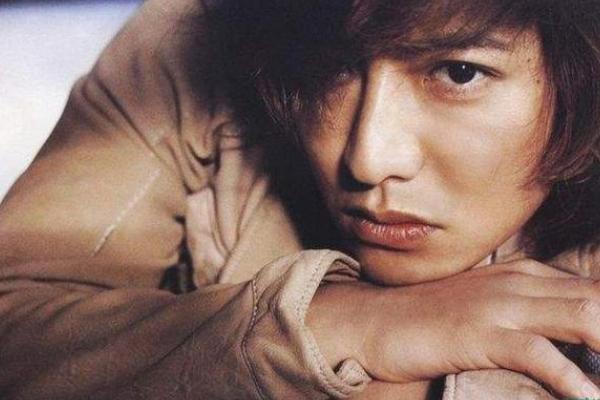 杰克逊和阿米尔,一个巨星代表一个国家