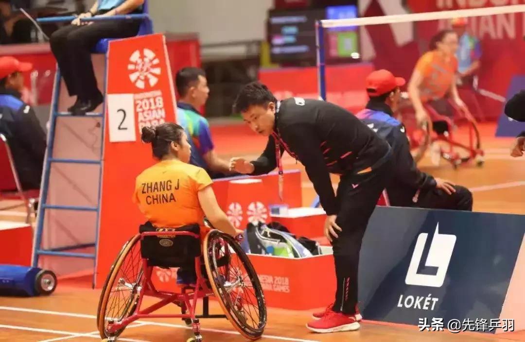 他们还在坚持羽毛球，你还有什么理由放弃？