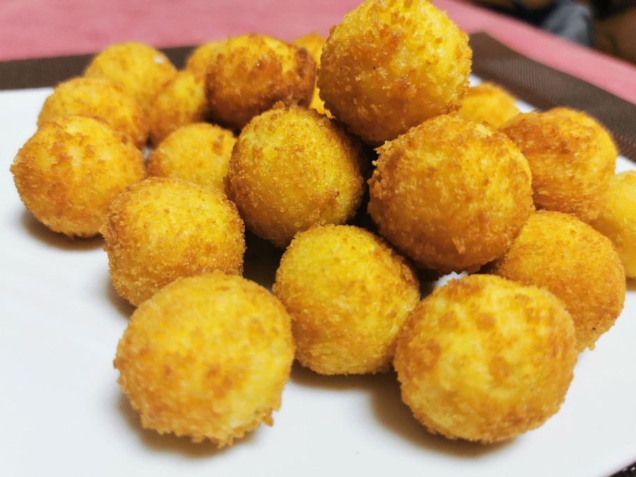 土豆丸子怎么炸不会散,土豆丸子怎么做不会变黑