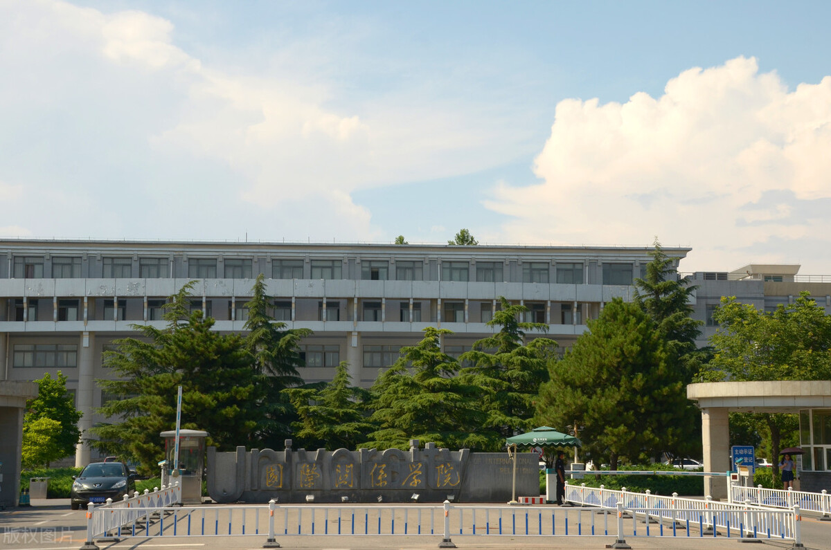 不考试就能当公务员的三种途径,不用考试就能当公务员的六类人