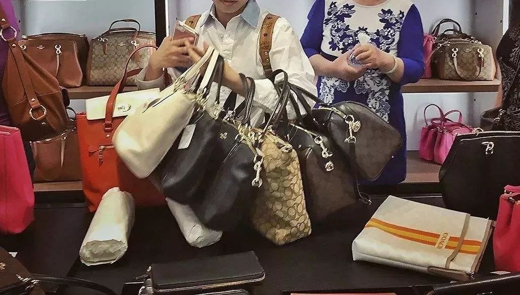 揭露假货完整产业链,假冒伪劣产品被报道