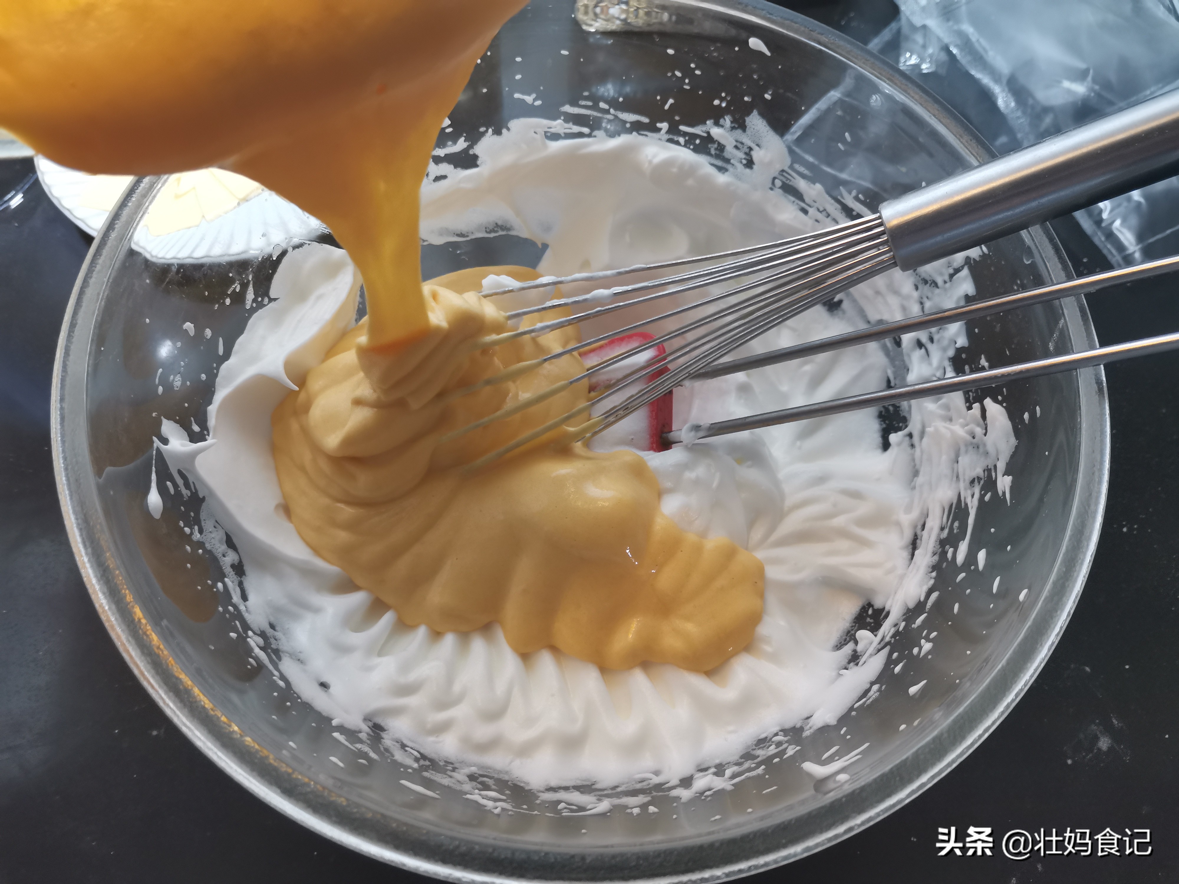 一分钟学会南瓜芝士蛋糕,蛋黄蛋清不分离的南瓜蛋糕做法