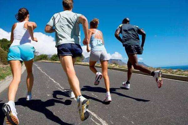 一个小时跑多少算慢跑,一小时跑步多少公里